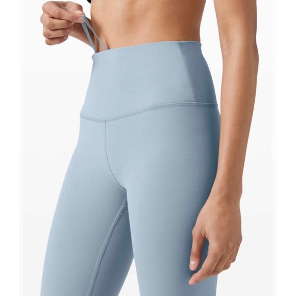 🔴 lululemon Wunder Train 25" legging Chambray - Picture 2 of 8